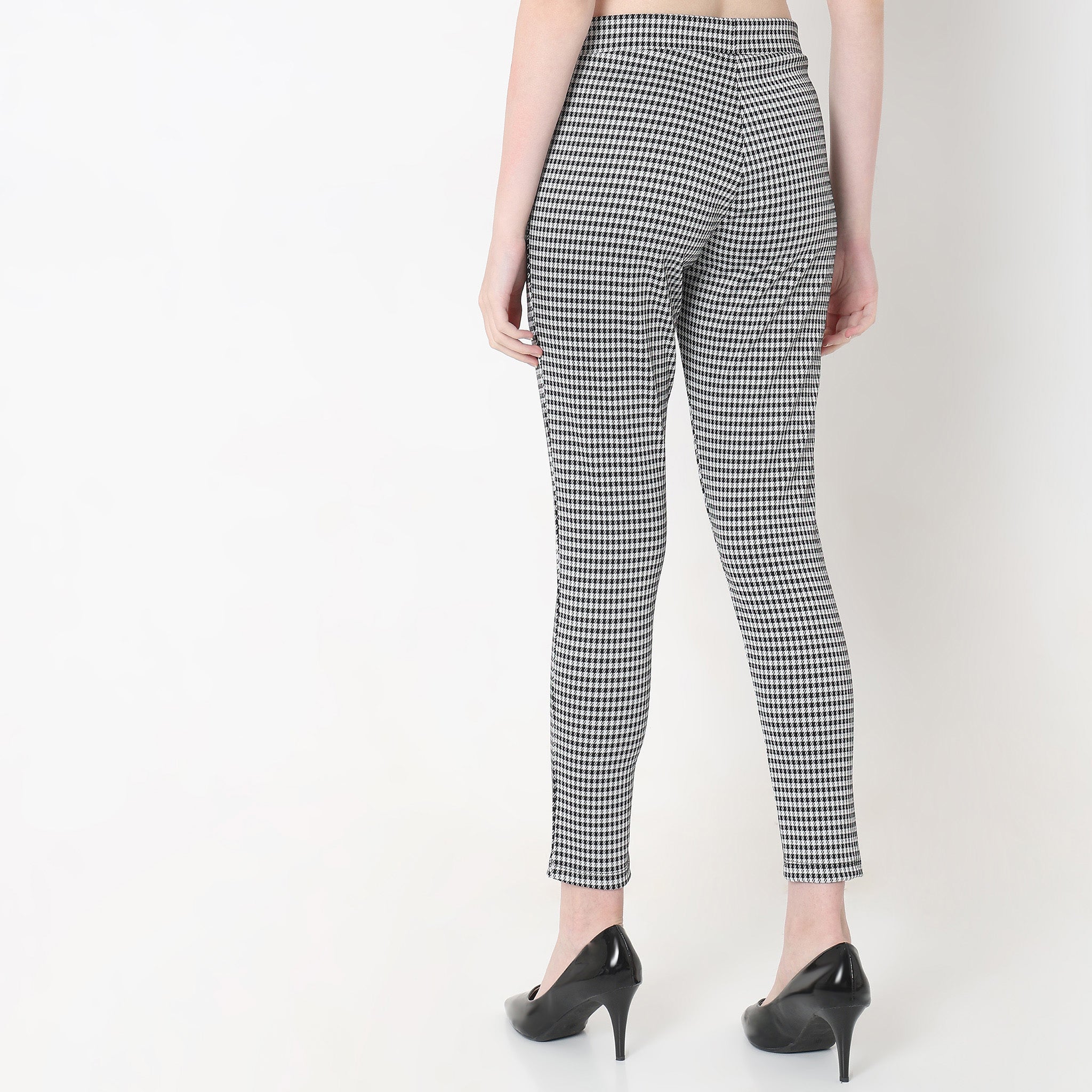 Slim Fit Checkered High Rise Jeggings