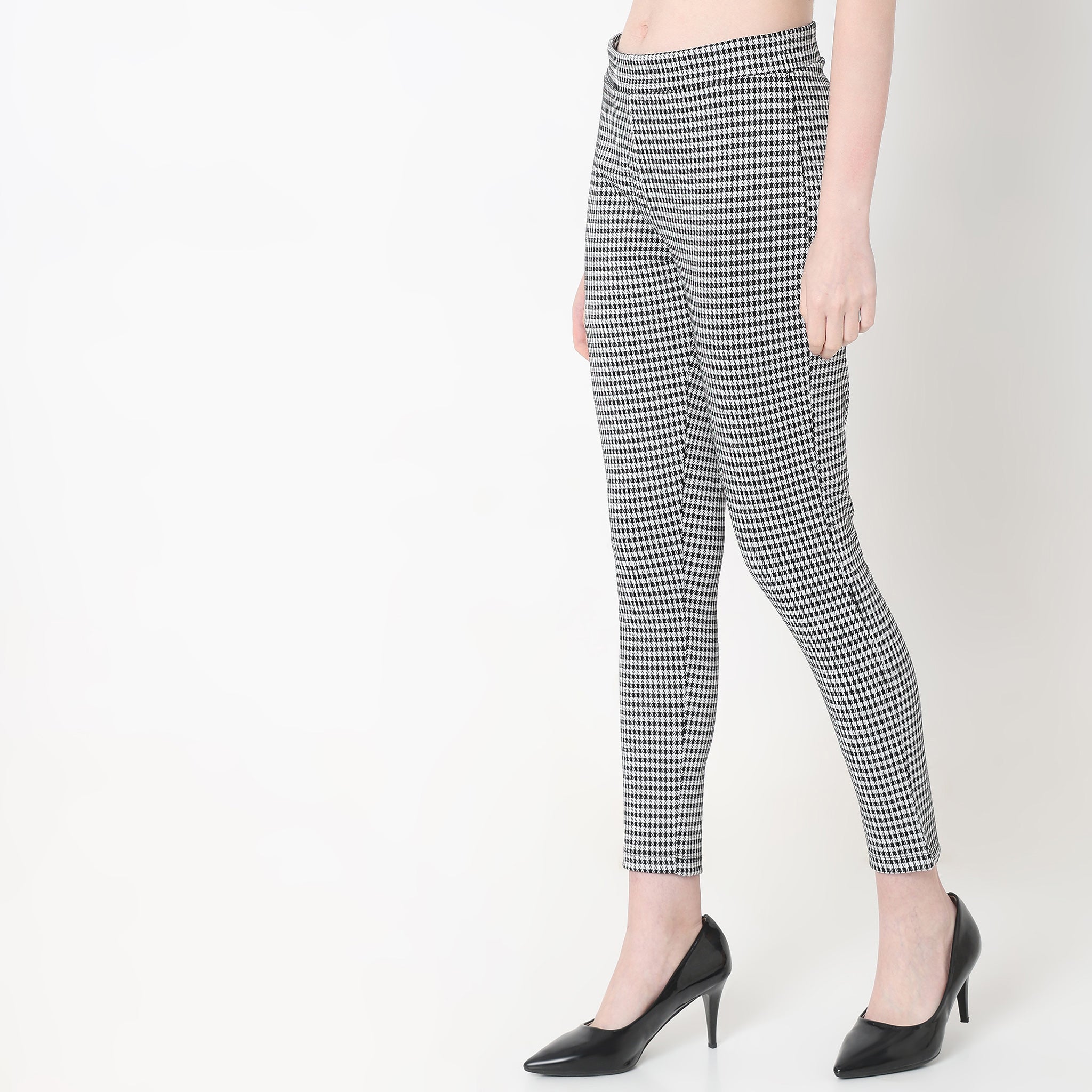 Slim Fit Checkered High Rise Jeggings