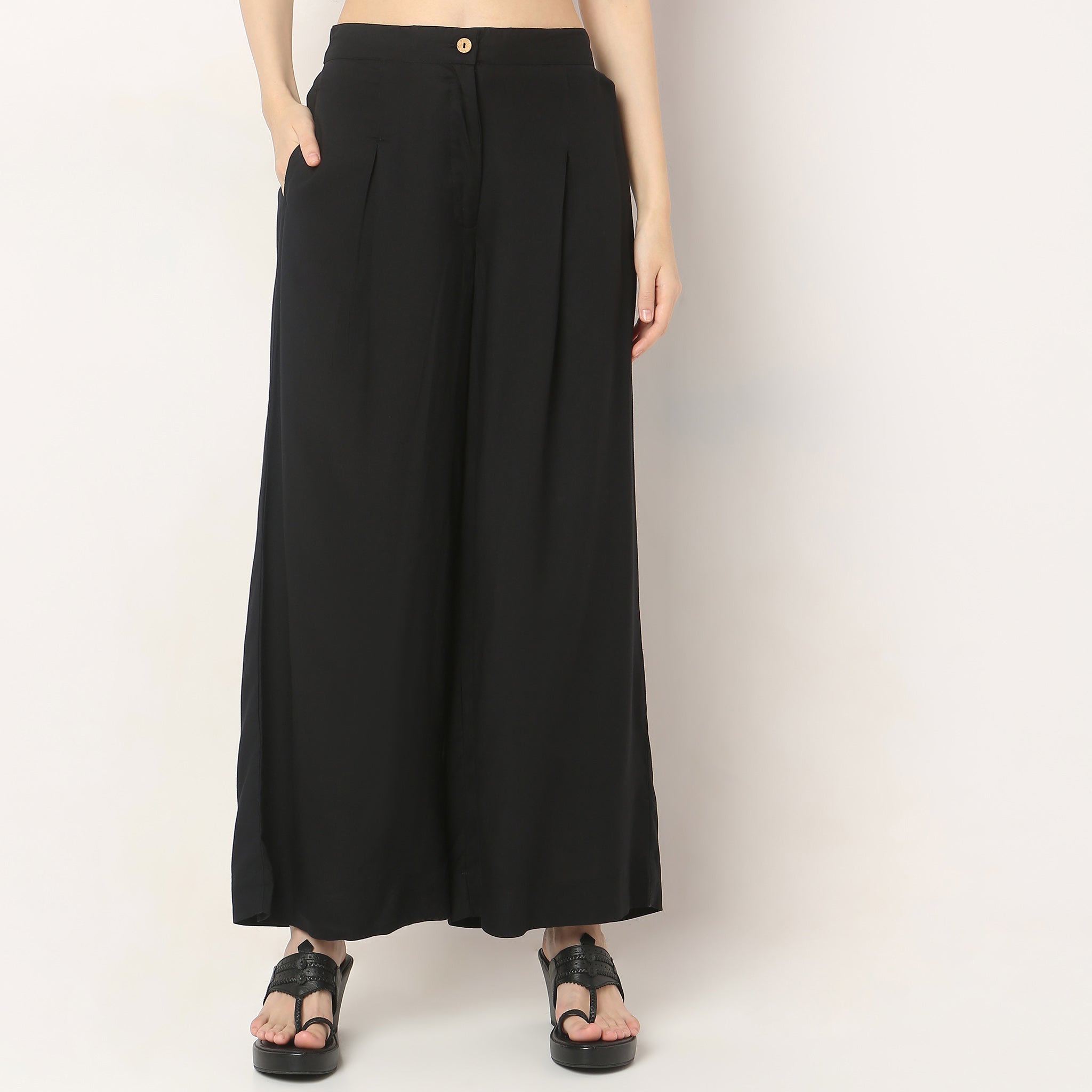 Flare Fit Solid Crop Top With Pant Co-Ords – Style Union