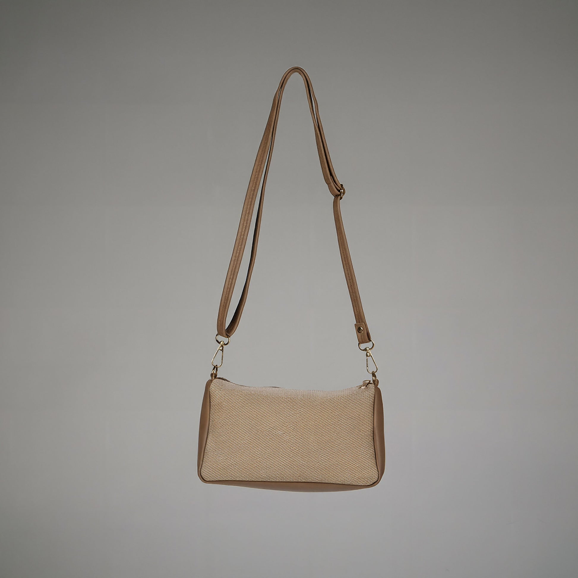 Women Solid Sling Bag