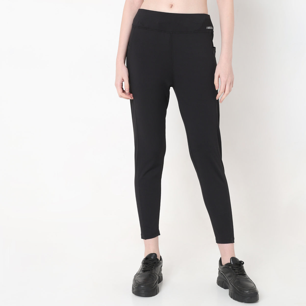 Skinny Fit Solid High Rise Leggings