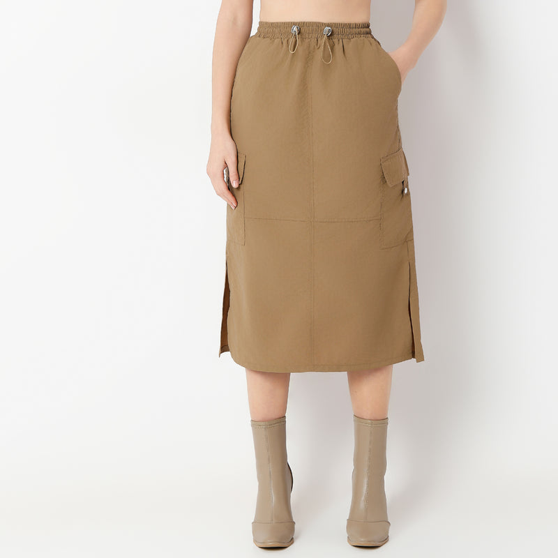 Regular Fit Solid Calf Length Mid Rise Skirt