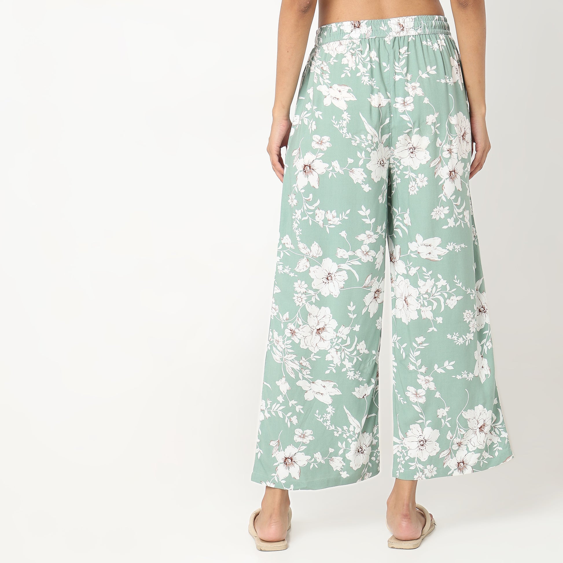Regular Fit Floral Mid Rise Palazzos