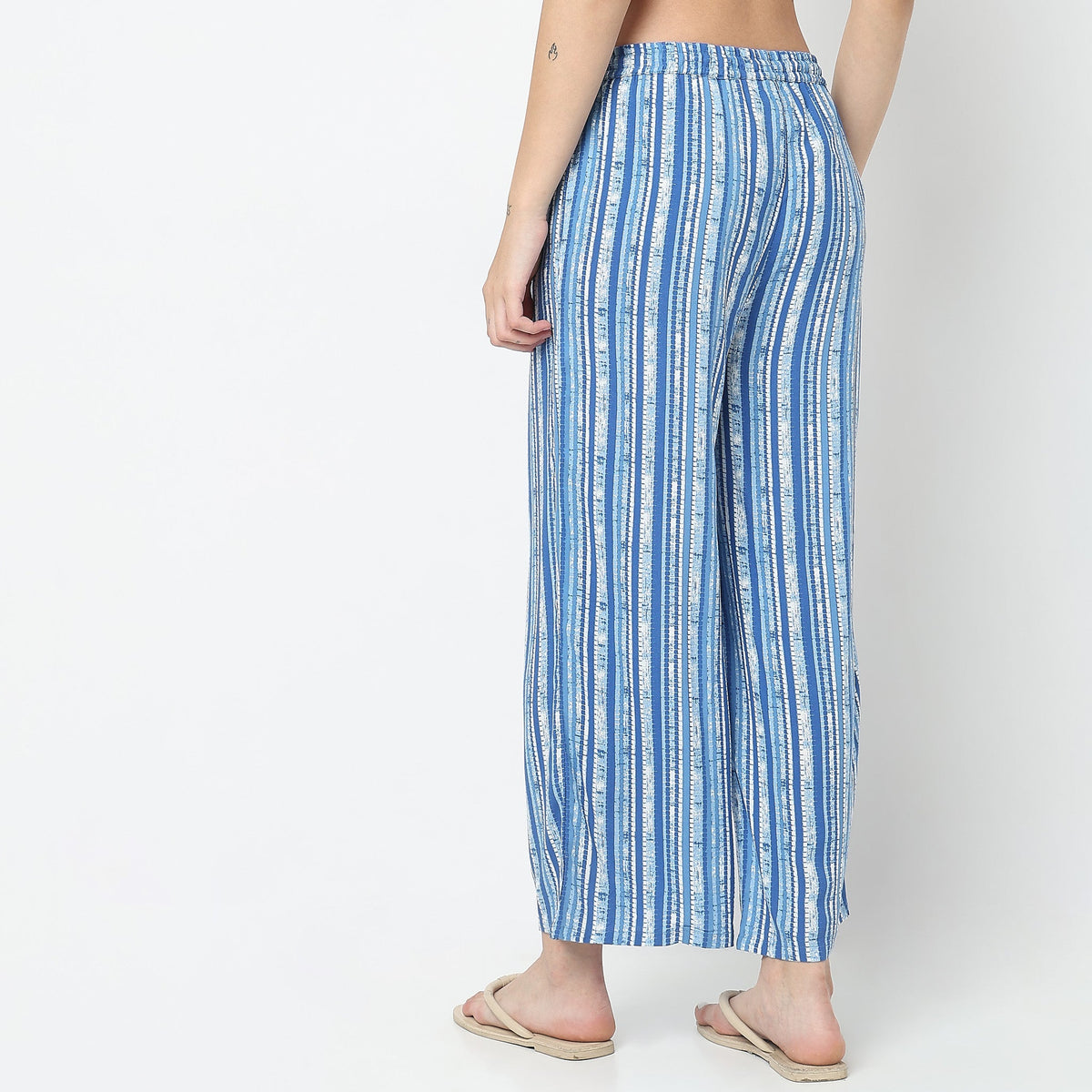 Regular Fit Printed Mid Rise Palazzos