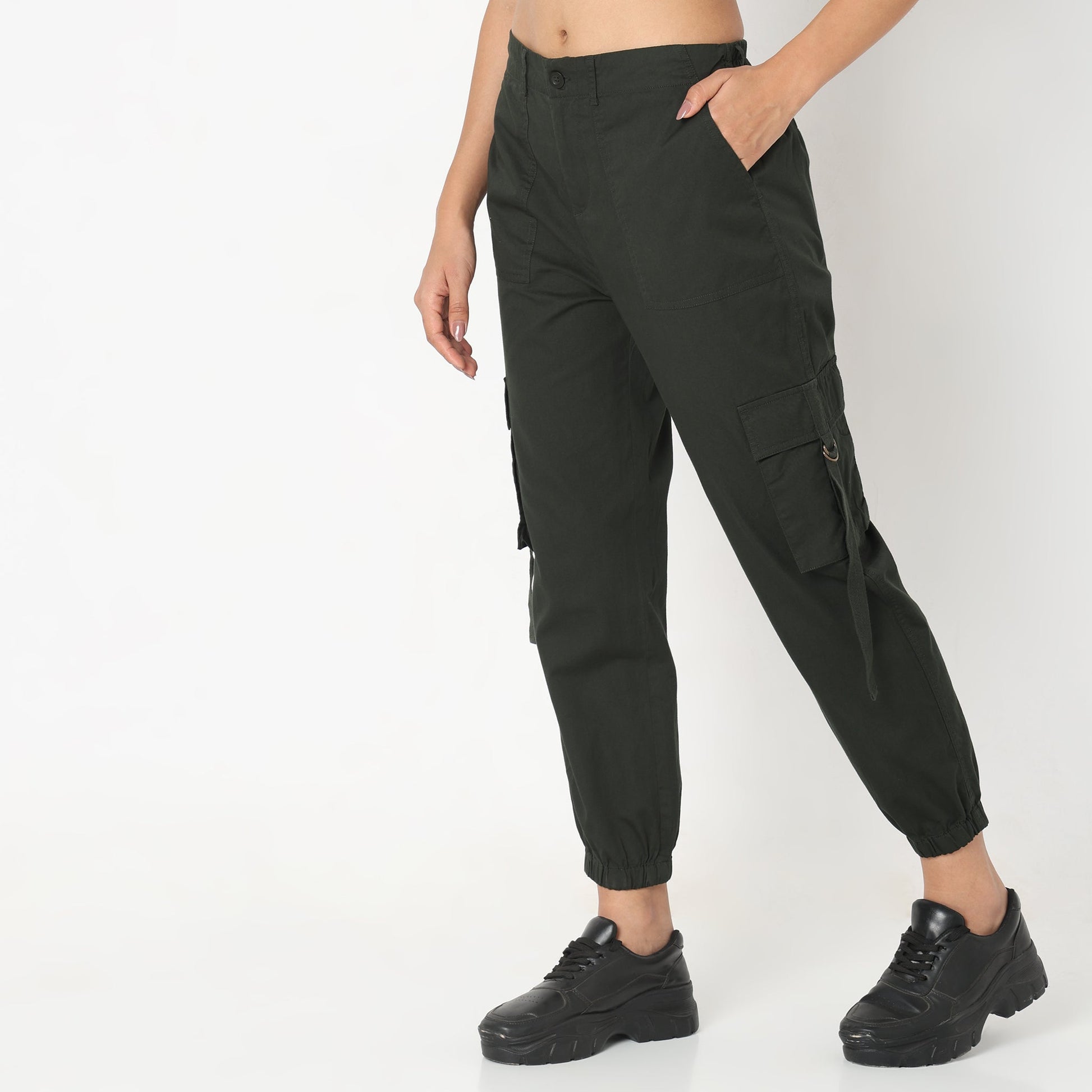 Regular Fit Solid Mid Rise Joggers