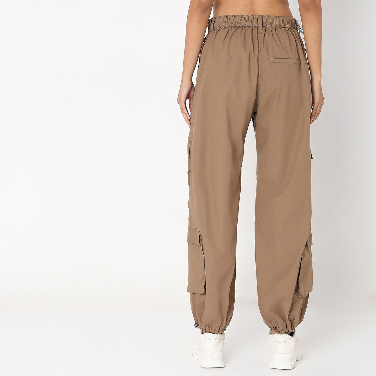 Regular Fit Solid Mid Rise Pants