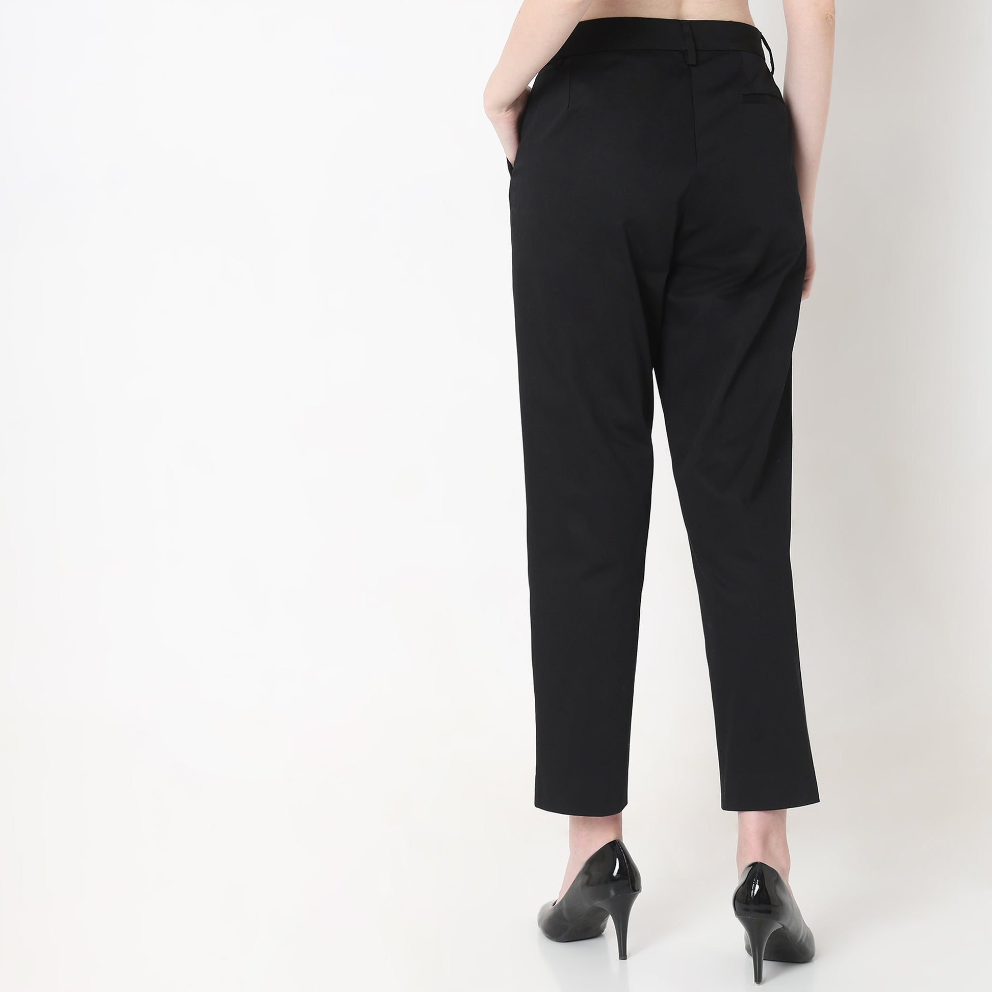Regular Fit Solid Mid Rise Trousers