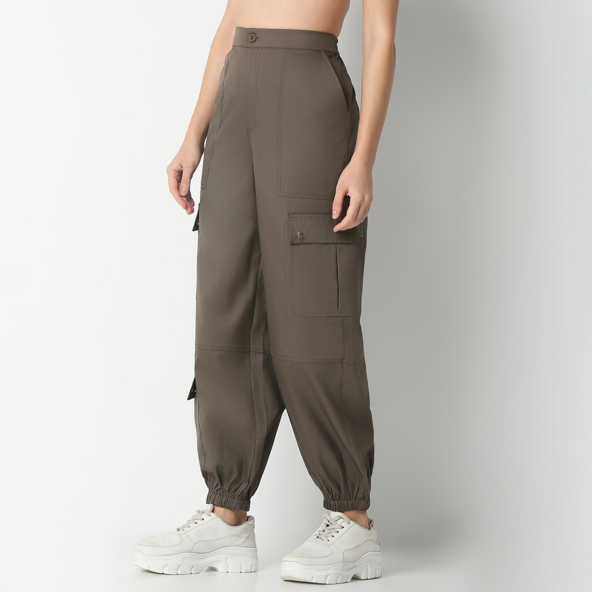 Regular Fit Solid Mid Rise Cargos