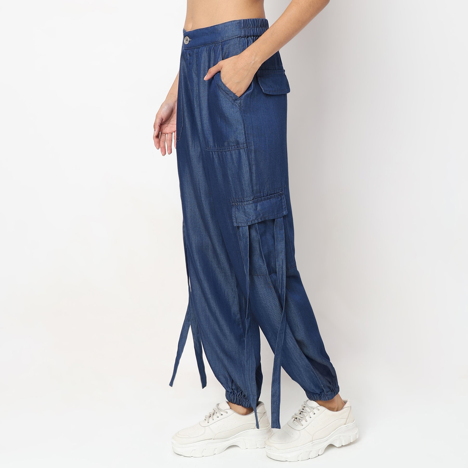 Regular Fit Solid Mid Rise Cargos