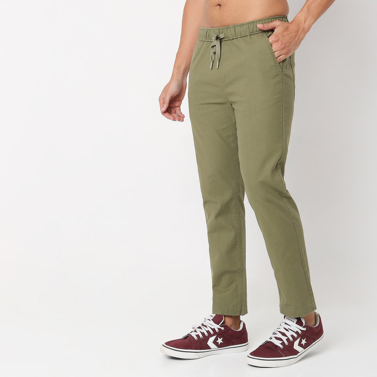 Regular Fit Solid Mid Rise Pants