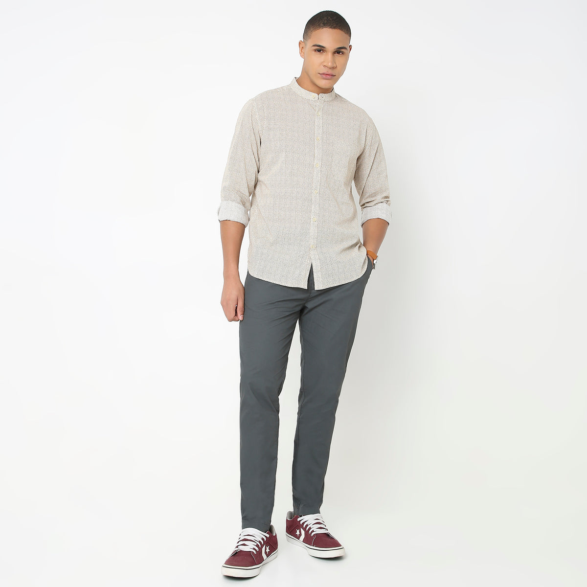 Regular Fit Solid Mid Rise Pants