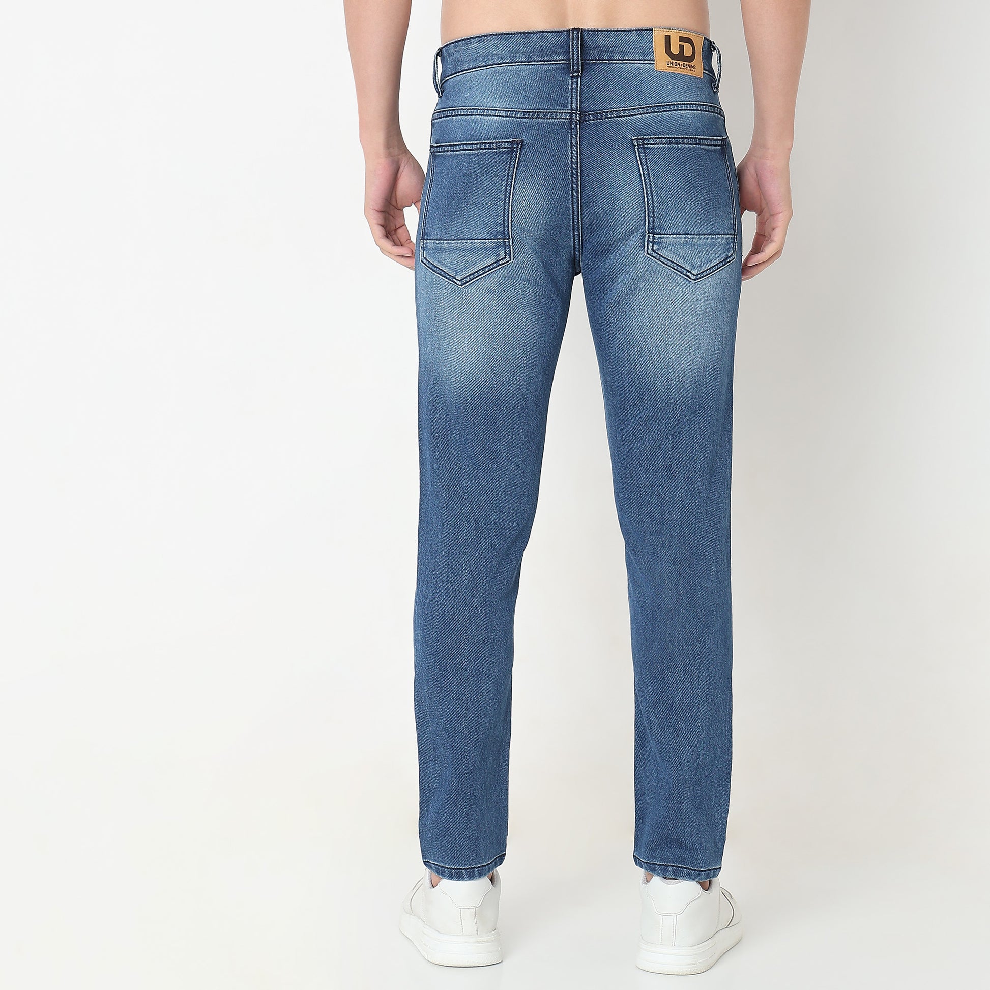 Comfort Fit Solid Mid Rise Jeans