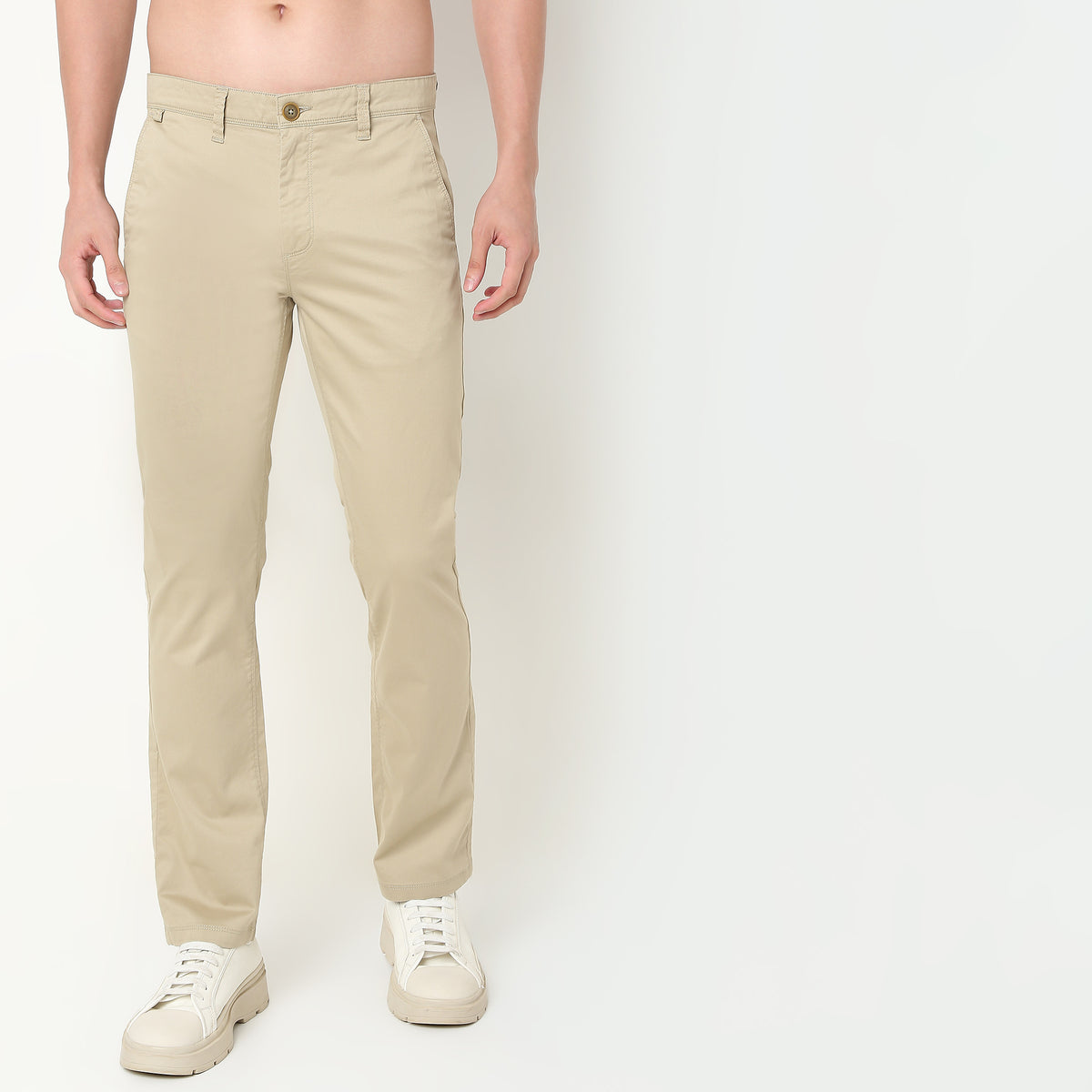 Regular Fit Solid Mid Rise Chinos