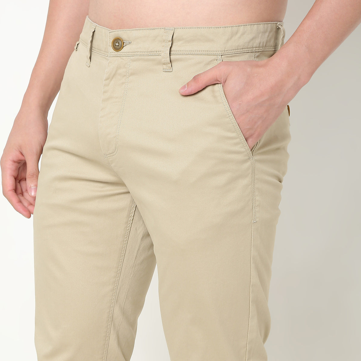 Regular Fit Solid Mid Rise Chinos