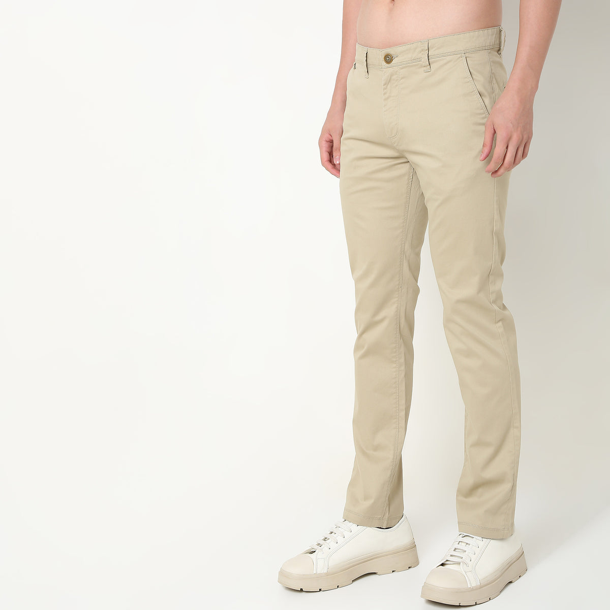 Regular Fit Solid Mid Rise Chinos