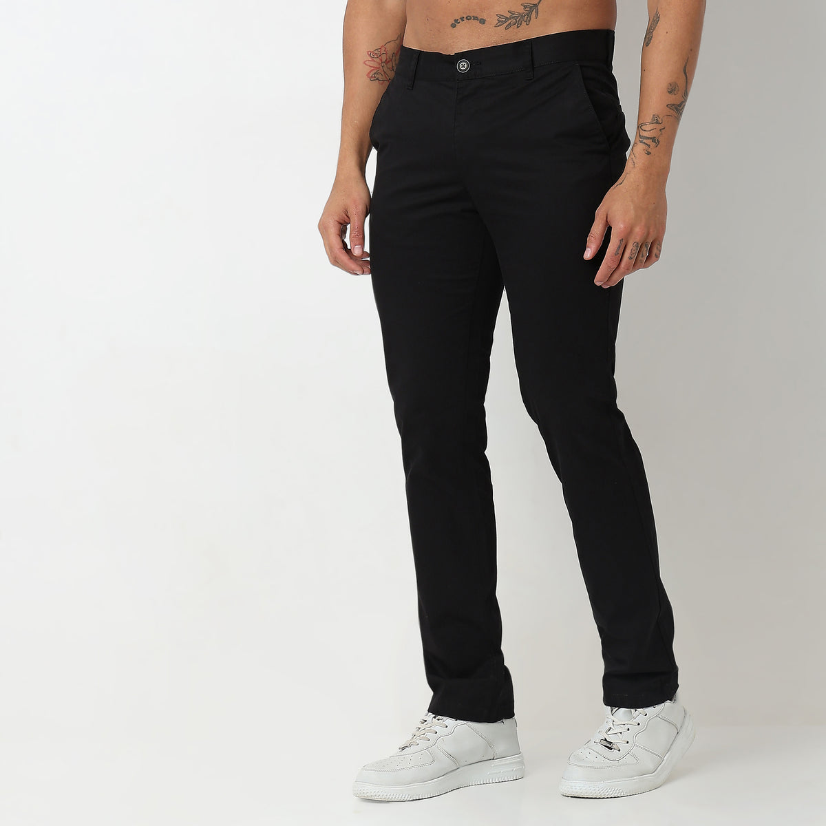 Regular Fit Solid Mid Rise Chinos