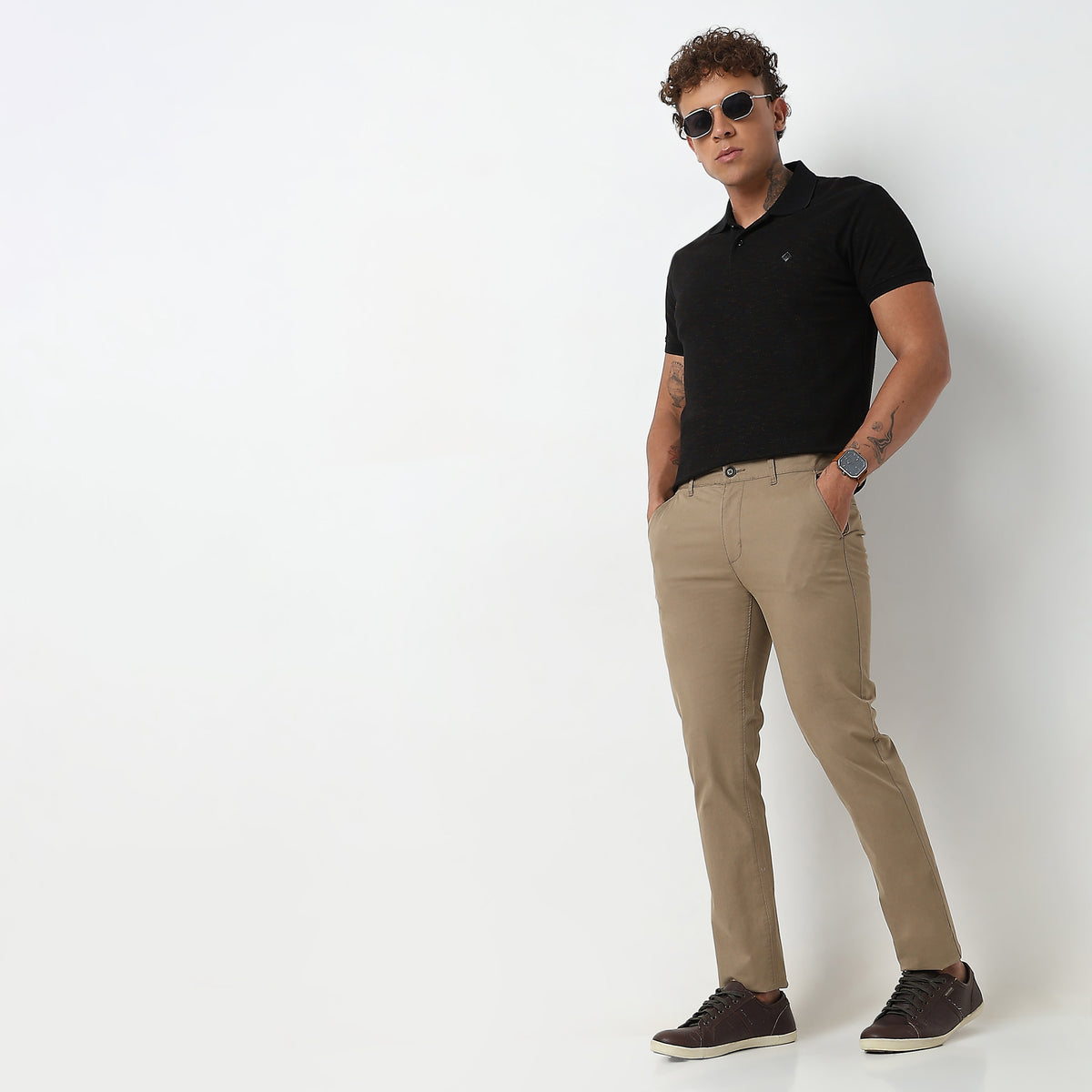 Regular Fit Solid Mid Rise Chinos