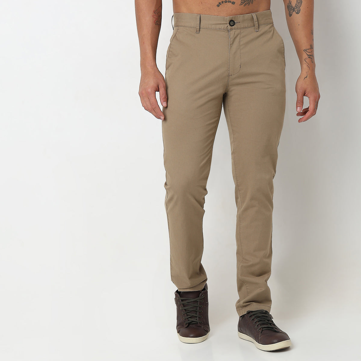 Regular Fit Solid Mid Rise Chinos