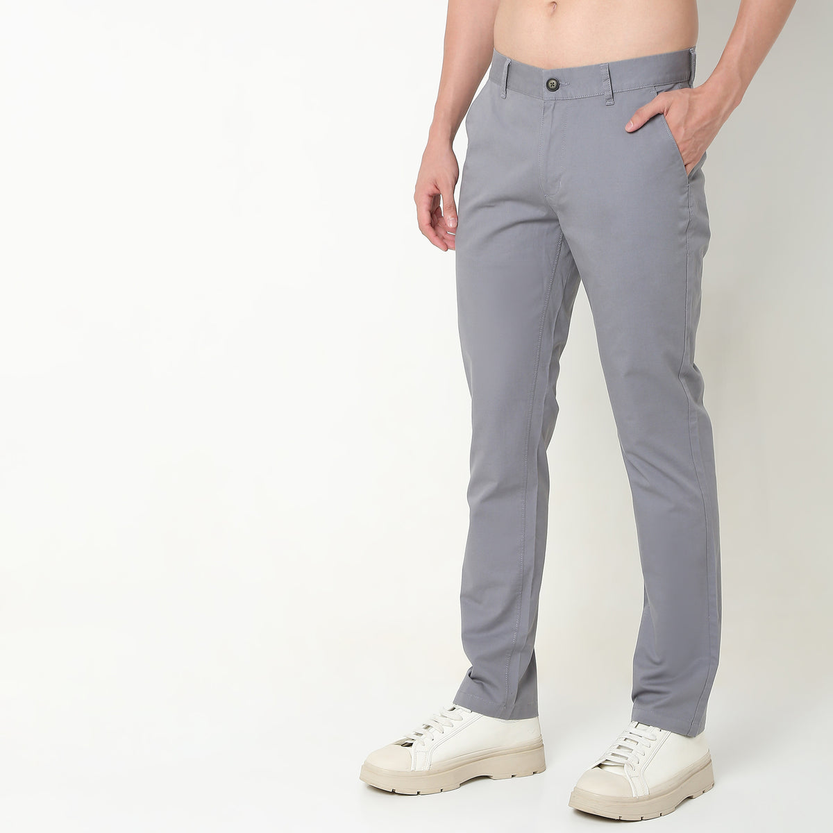 Regular Fit Solid Mid Rise Chinos