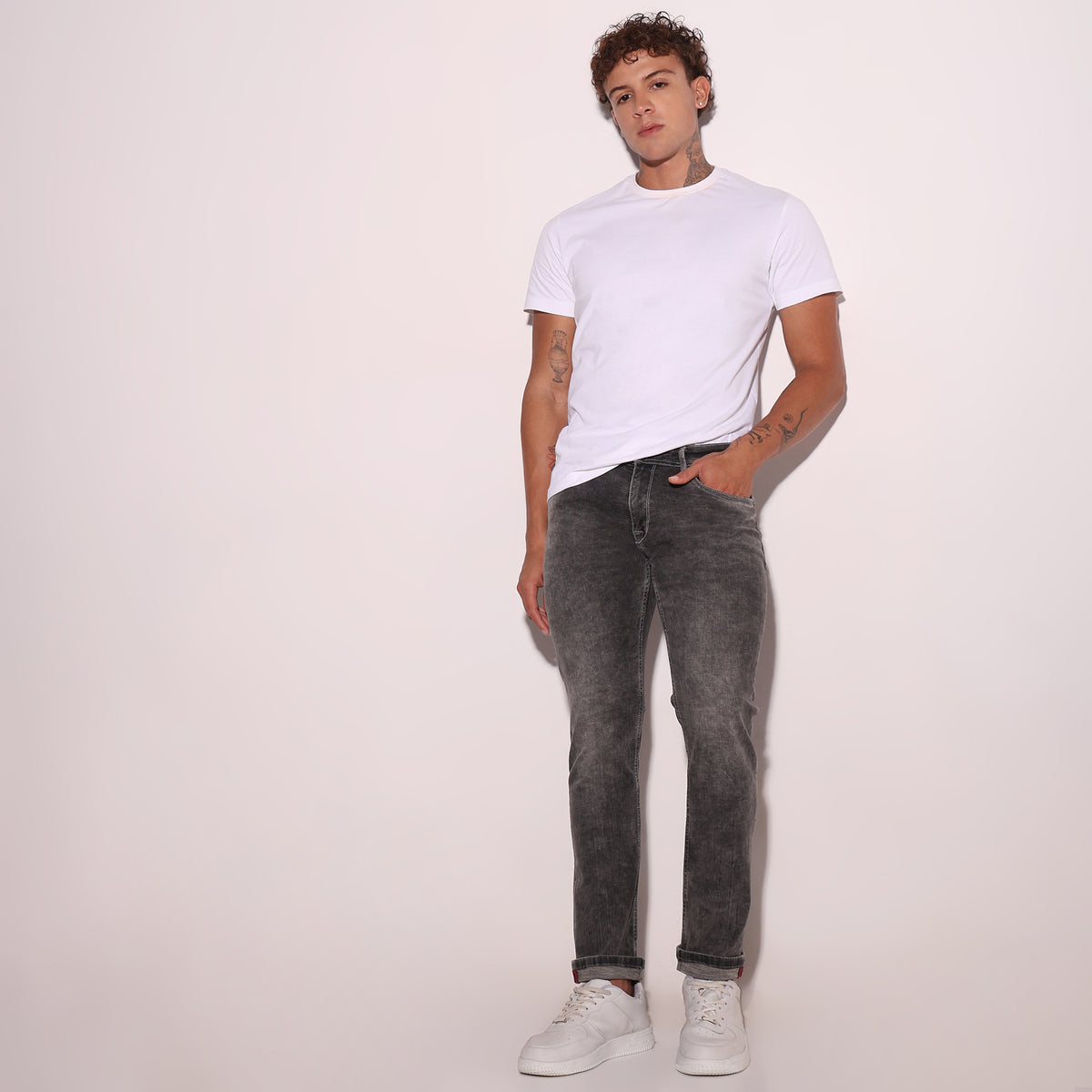 Slim Fit Solid Mid Rise Jeans