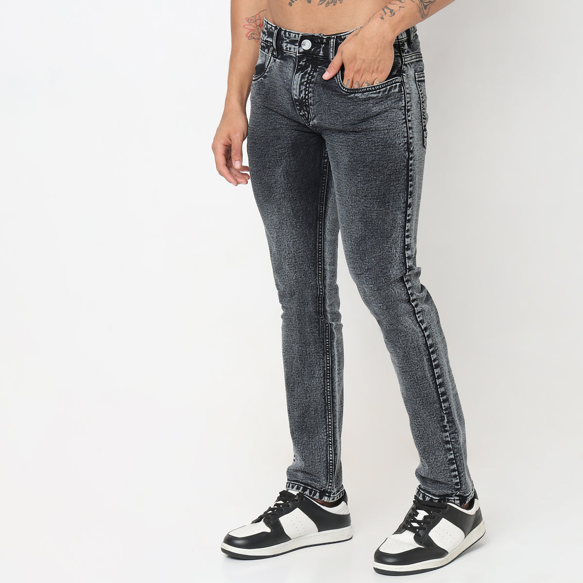 Slim Fit Solid Mid Rise Jeans