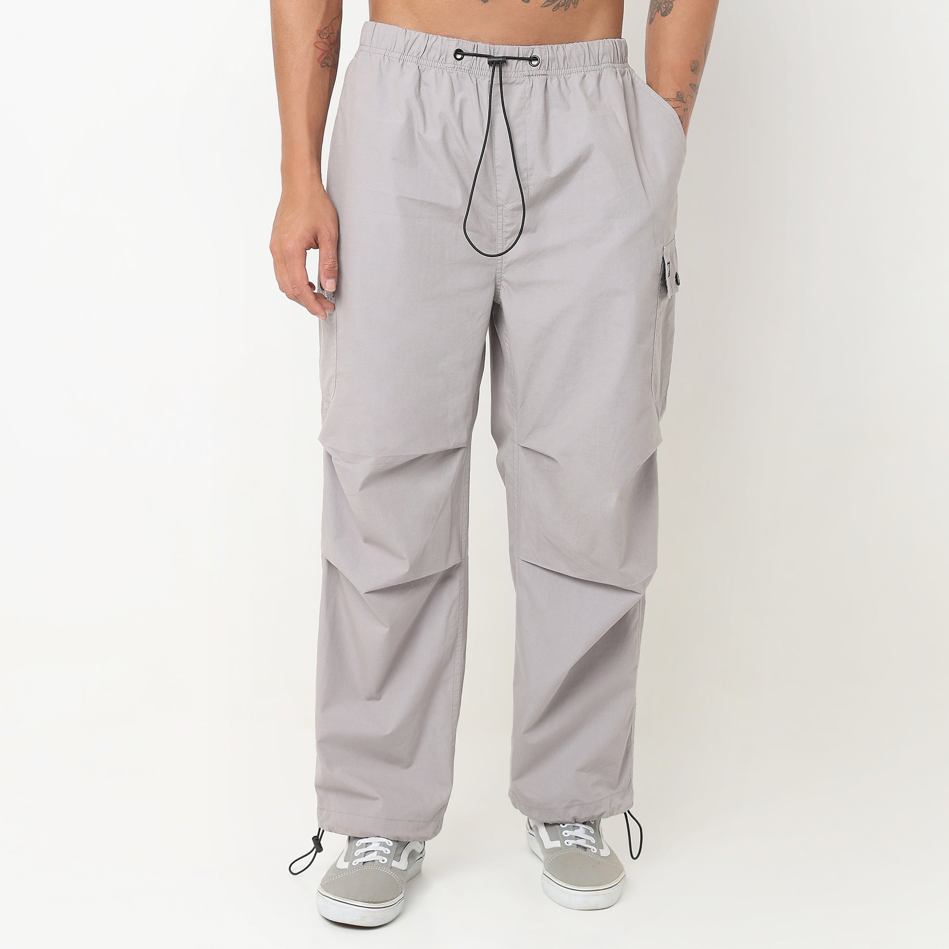 Regular Fit Solid Mid Rise Cargos