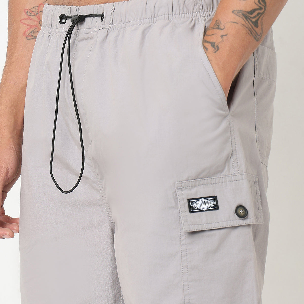 Regular Fit Solid Mid Rise Cargos