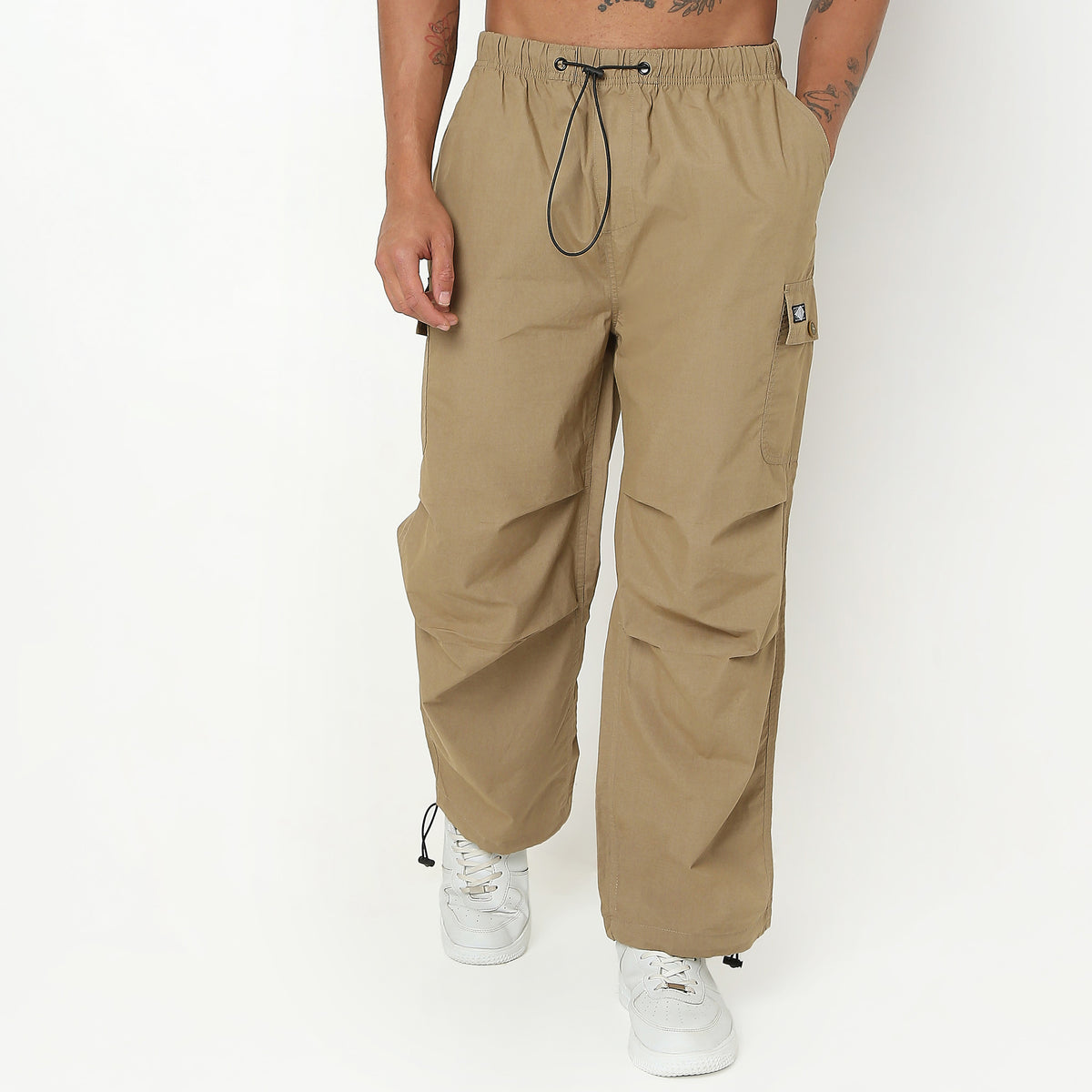 Regular Fit Solid Mid Rise Cargos