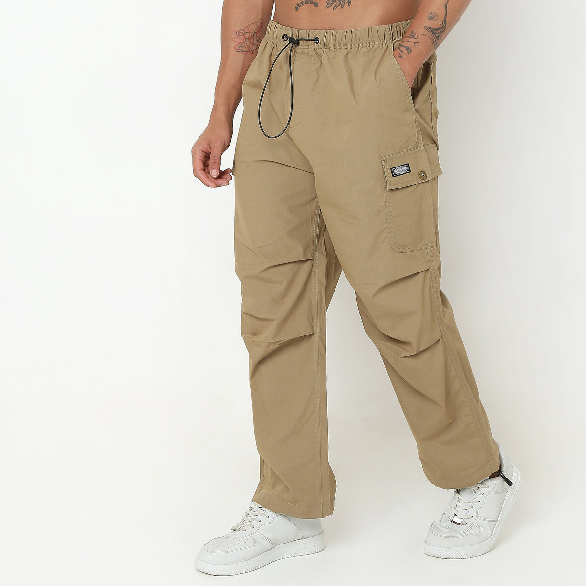 Regular Fit Solid Mid Rise Cargos