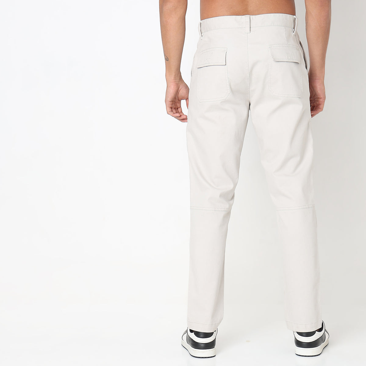 Regular Fit Solid Mid Rise Pants