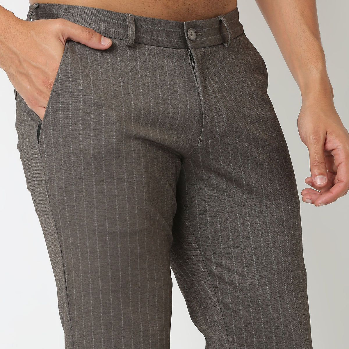 Regular Fit Solid Mid Rise Trousers