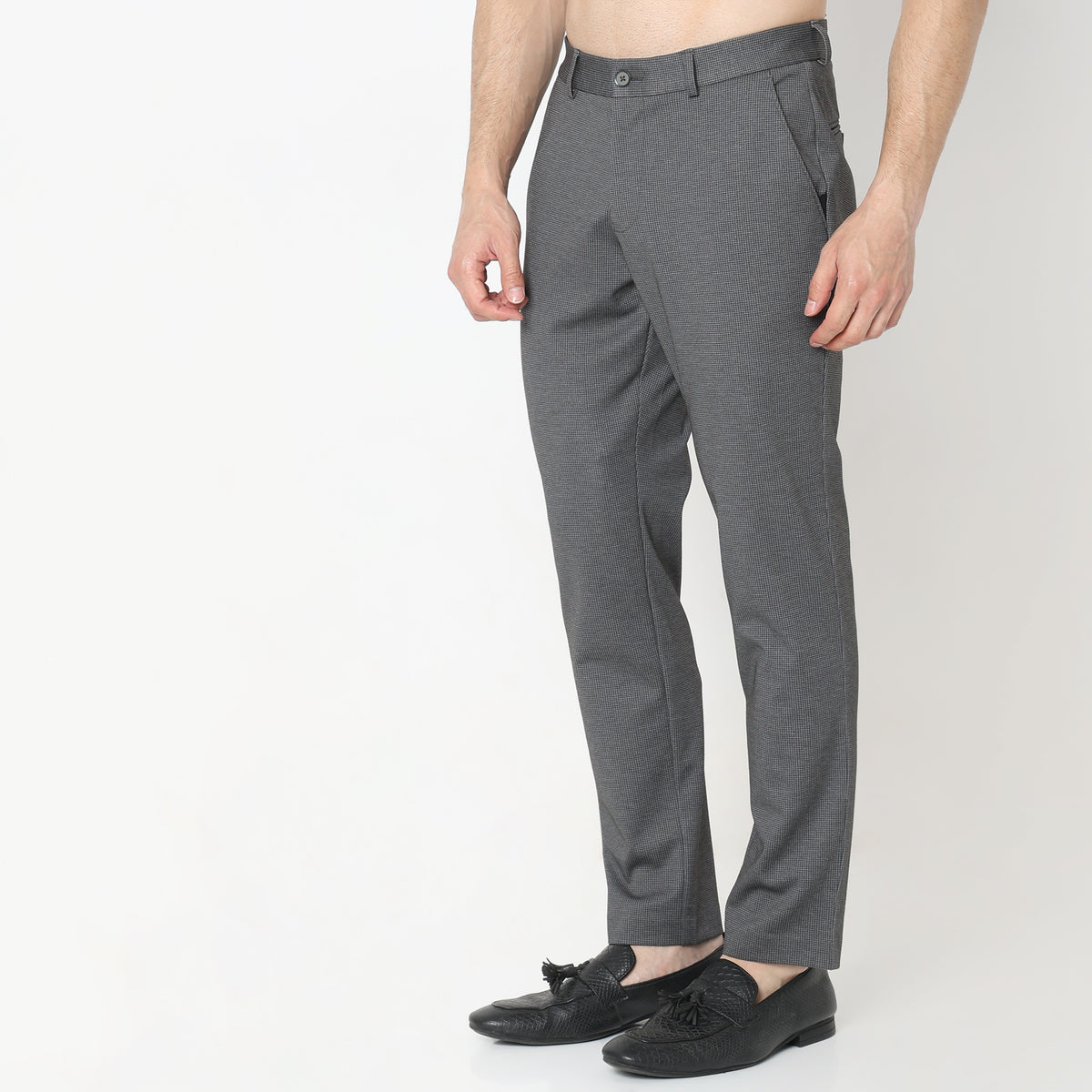 Regular Fit Solid Mid Rise Trousers