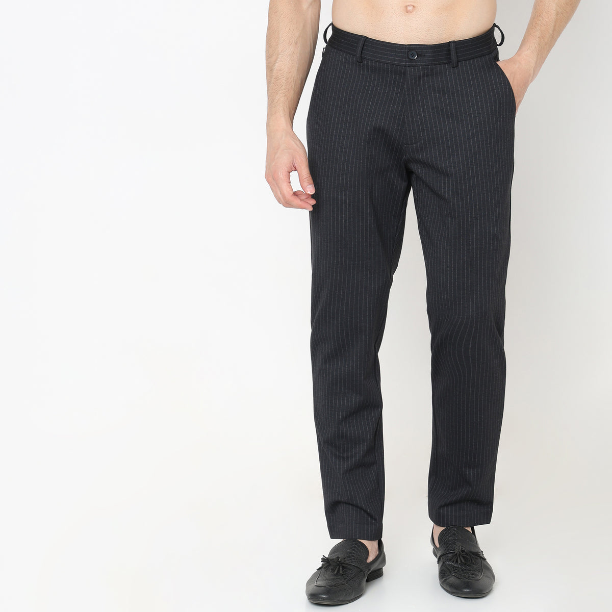 Regular Fit Solid Mid Rise Trousers