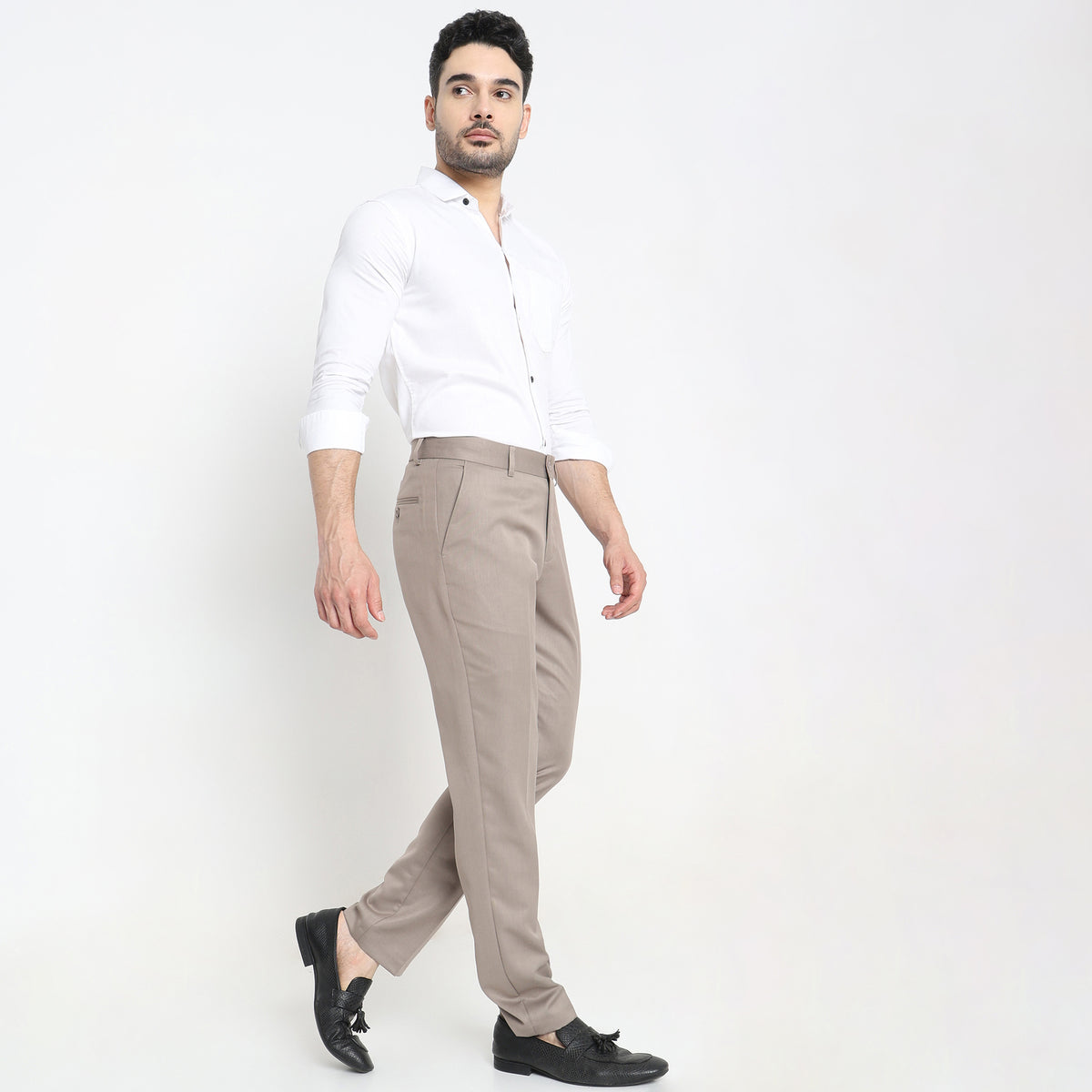 Regular Fit Solid Mid Rise Trousers