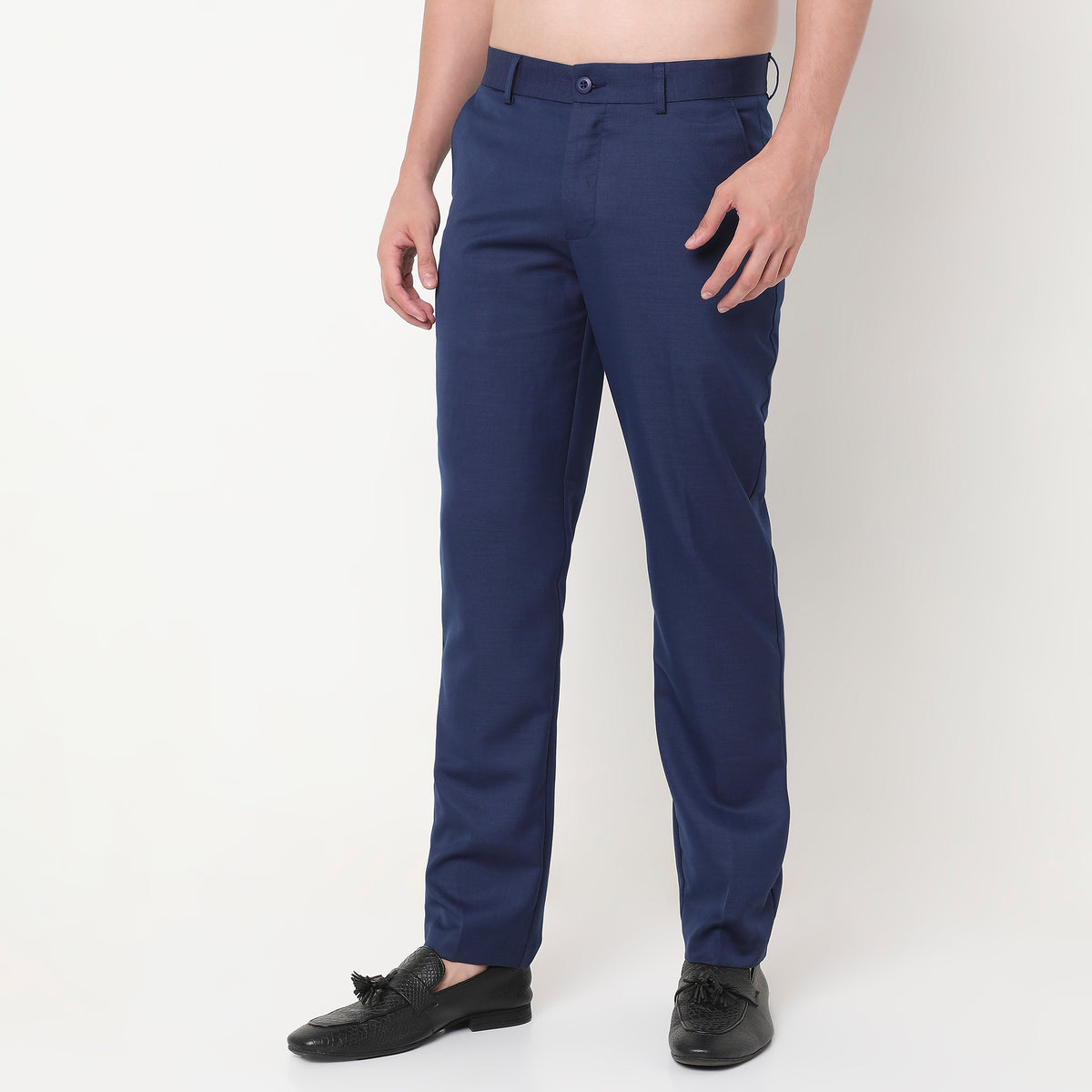 Regular Fit Solid Mid Rise Trousers