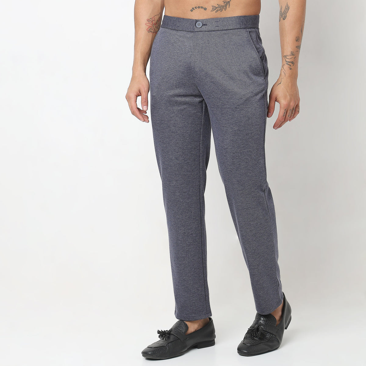 Regular Fit Solid Mid Rise Trousers