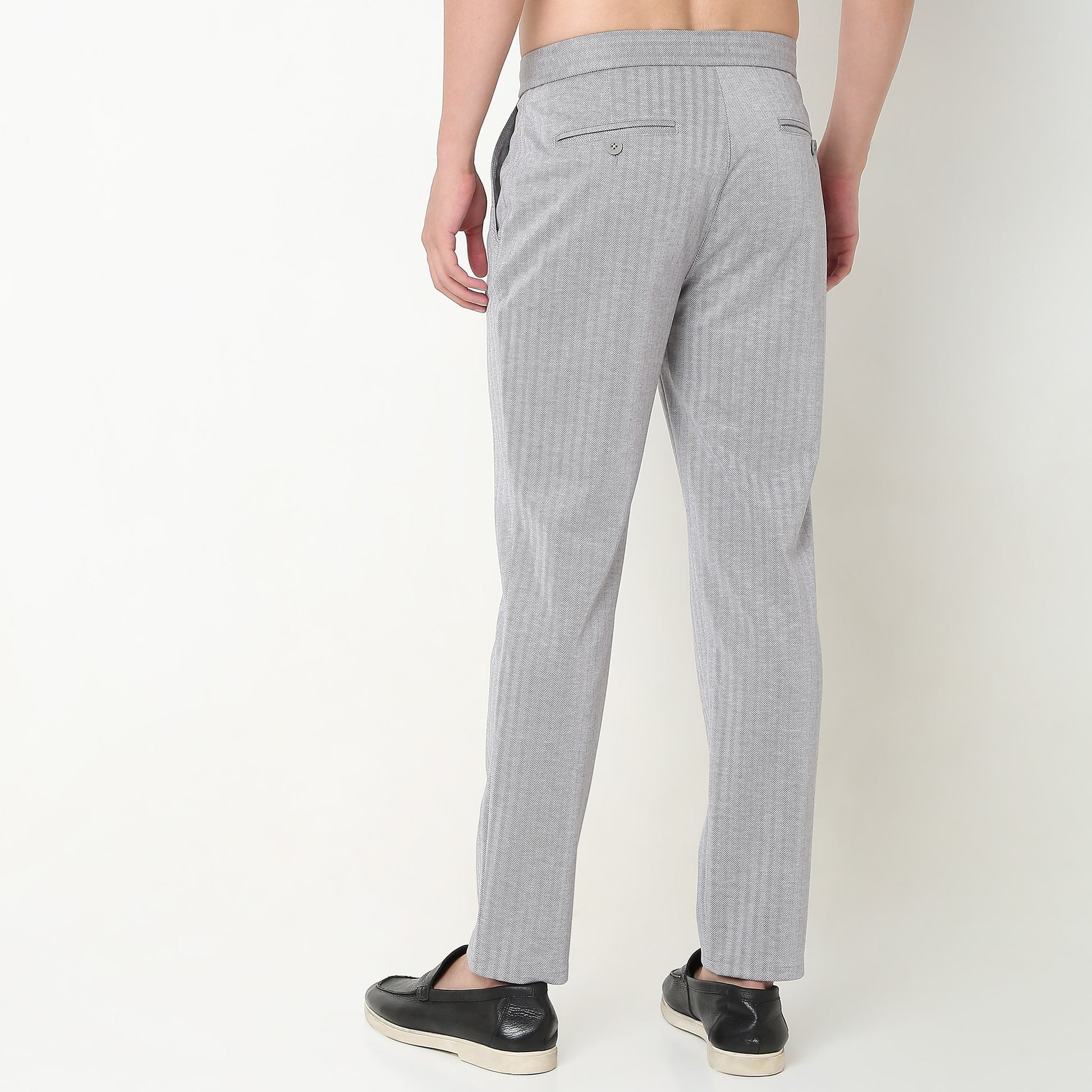 Regular Fit Solid Mid Rise Trousers