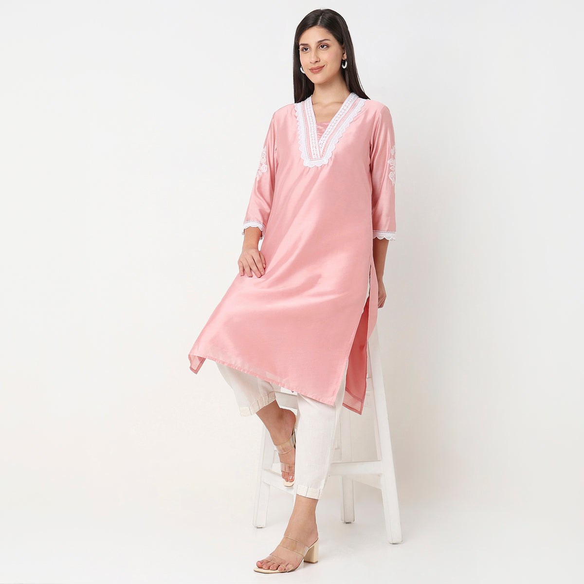 Straight Fit Embroidered Kurta