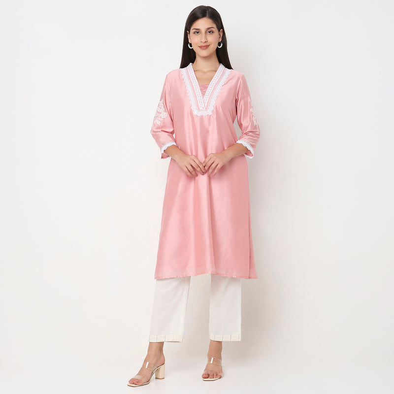 Straight Fit Embroidered Kurta