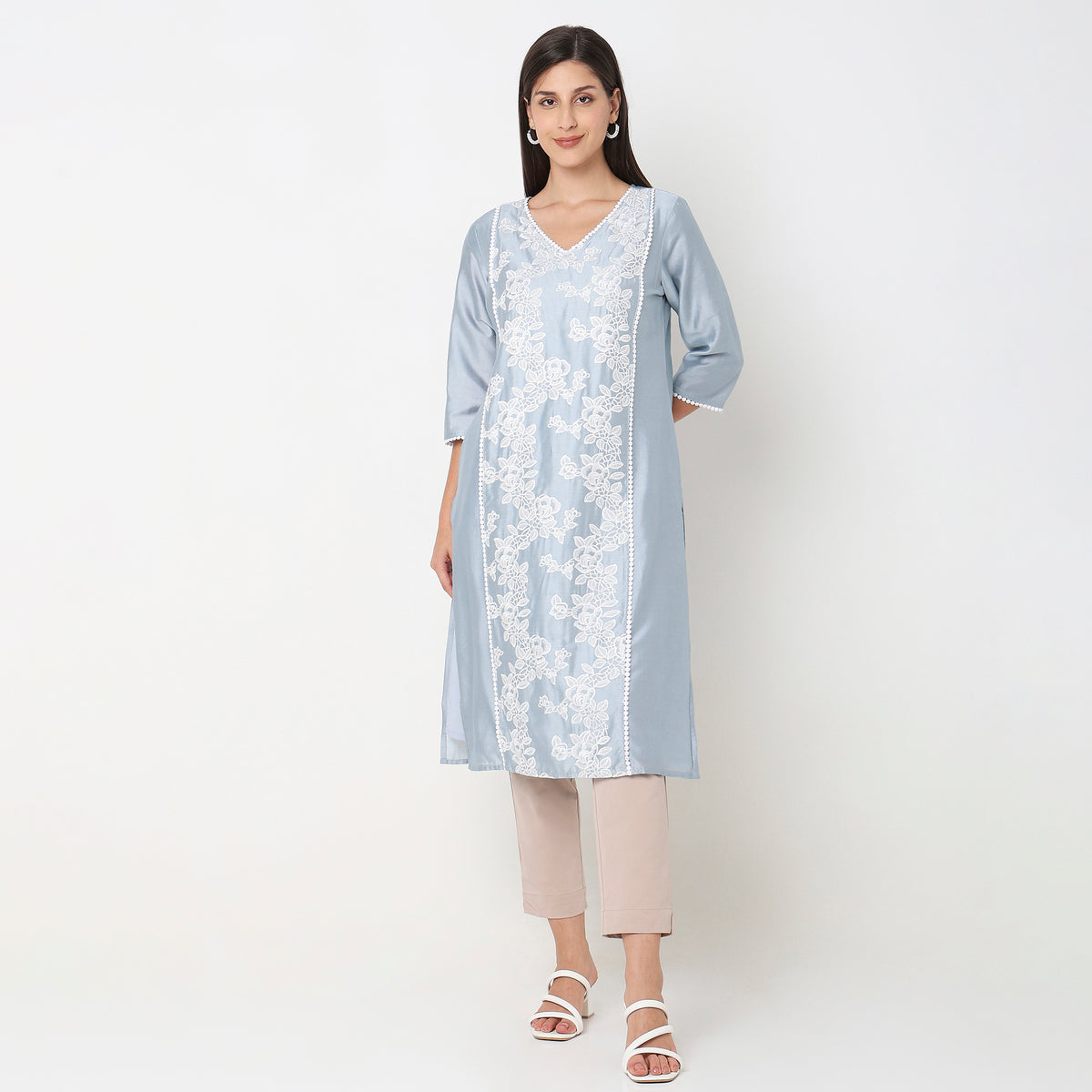 Straight Fit Embroidered Kurta