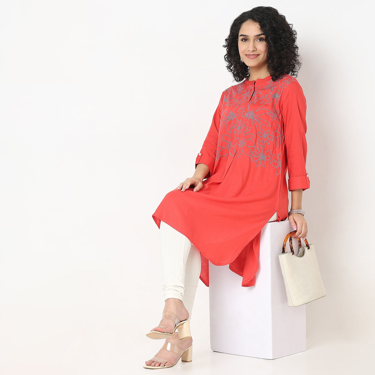 Regular Fit Embroidered Kurta