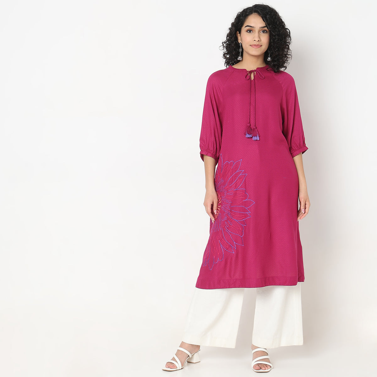 Regular Fit Embroidered Kurta