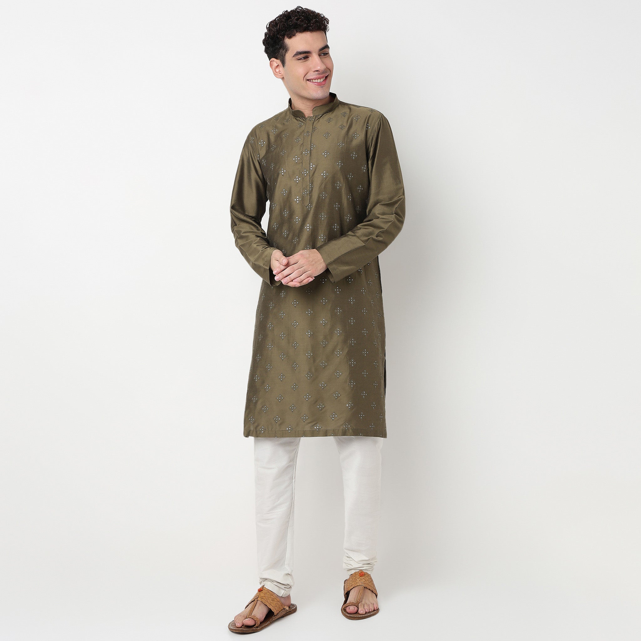 Buy Men Straight Fit Embroidered Full Sleeve Kurta  - Style Union