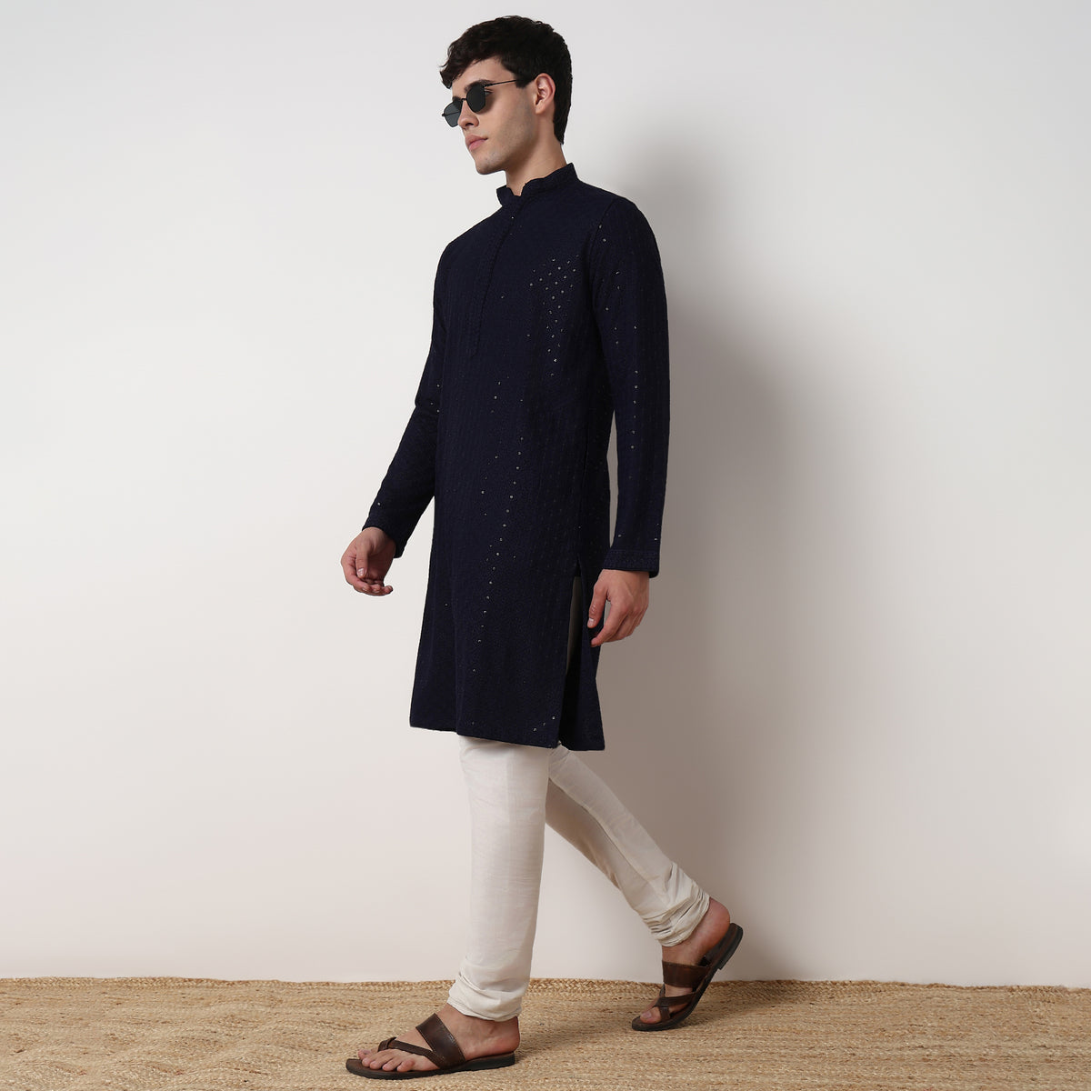Buy Men Straight Fit Embroidered Full Sleeve Kurta  - Style Union