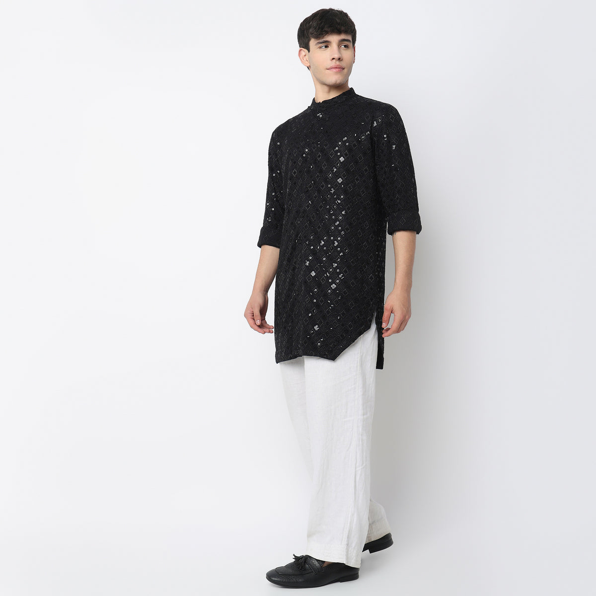 Embroidered Straight Kurta
