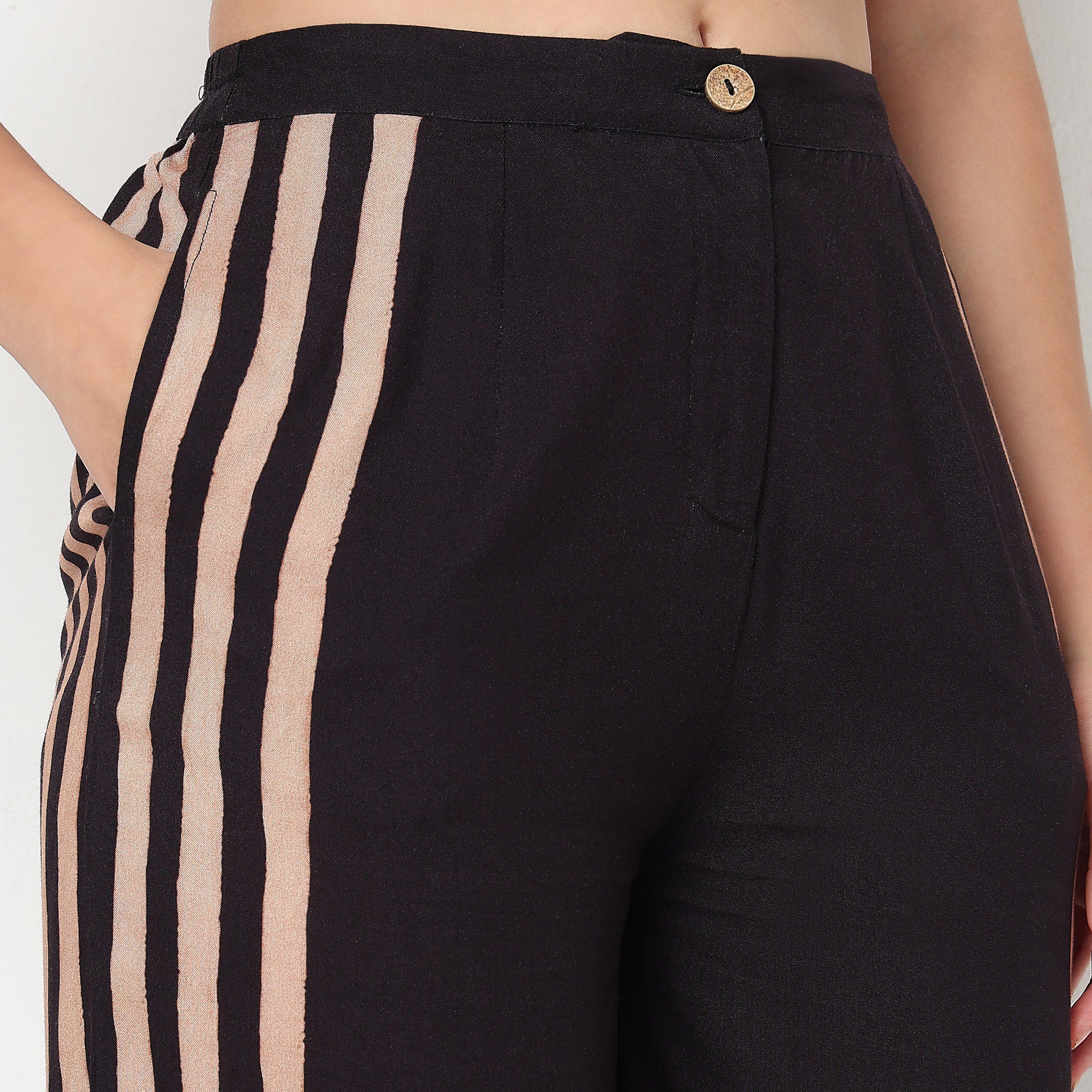 Buy Women Straight Fit Printed Full Length High Rise Pants  - Style Union