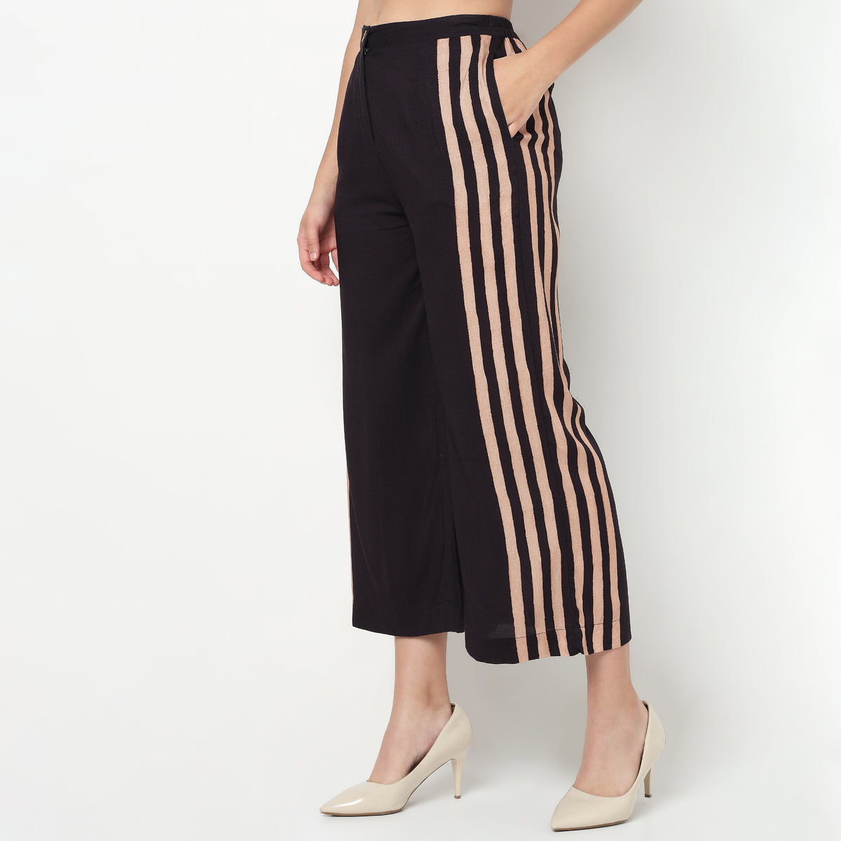 Buy Women Straight Fit Printed Full Length High Rise Pants  - Style Union