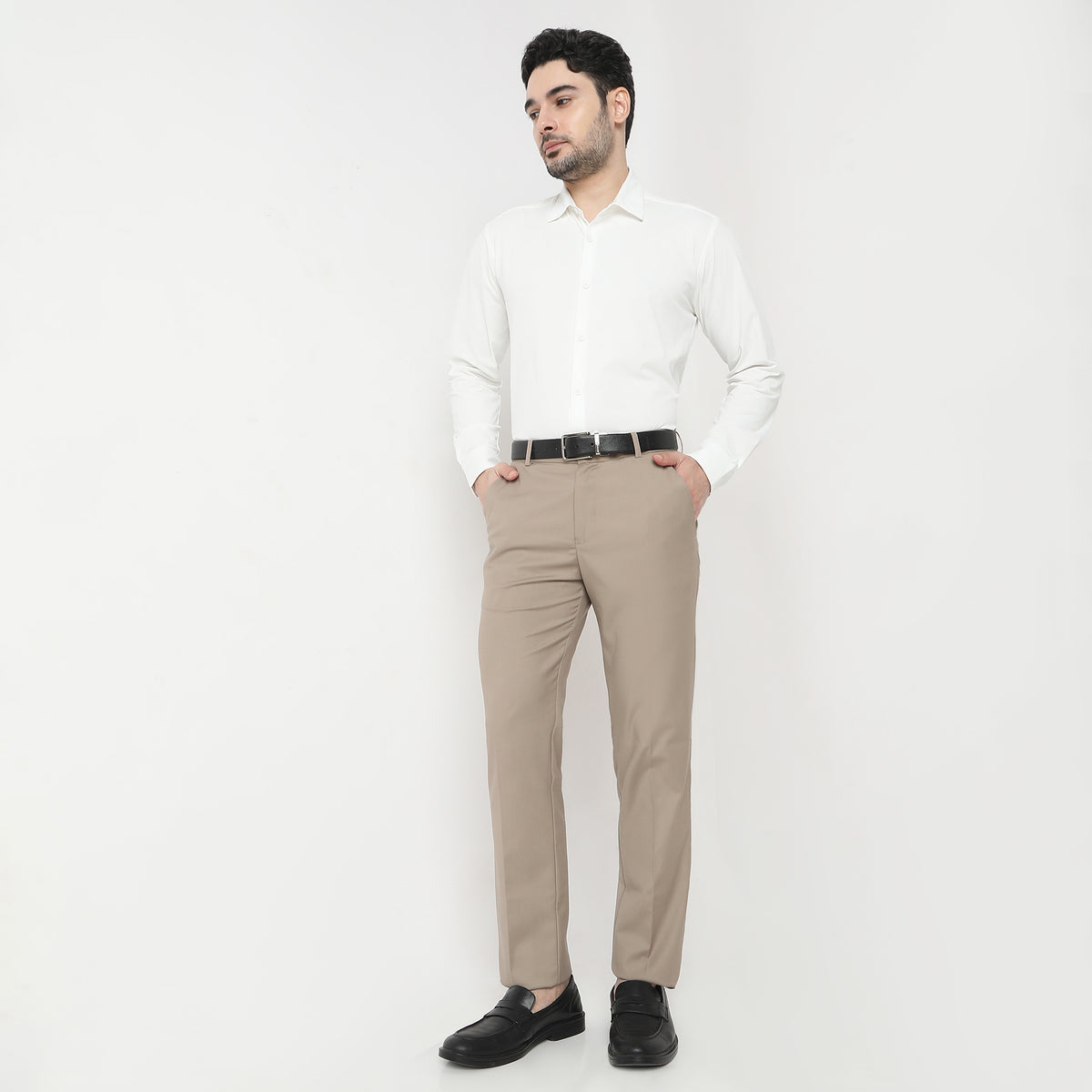 Regular Fit Solid Mid Rise Trousers