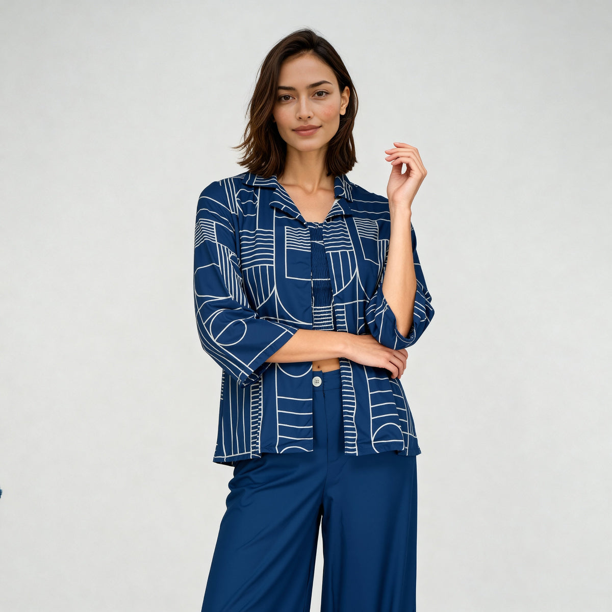 Square Neck Full Sleeve Straight Cut Printed Shrug