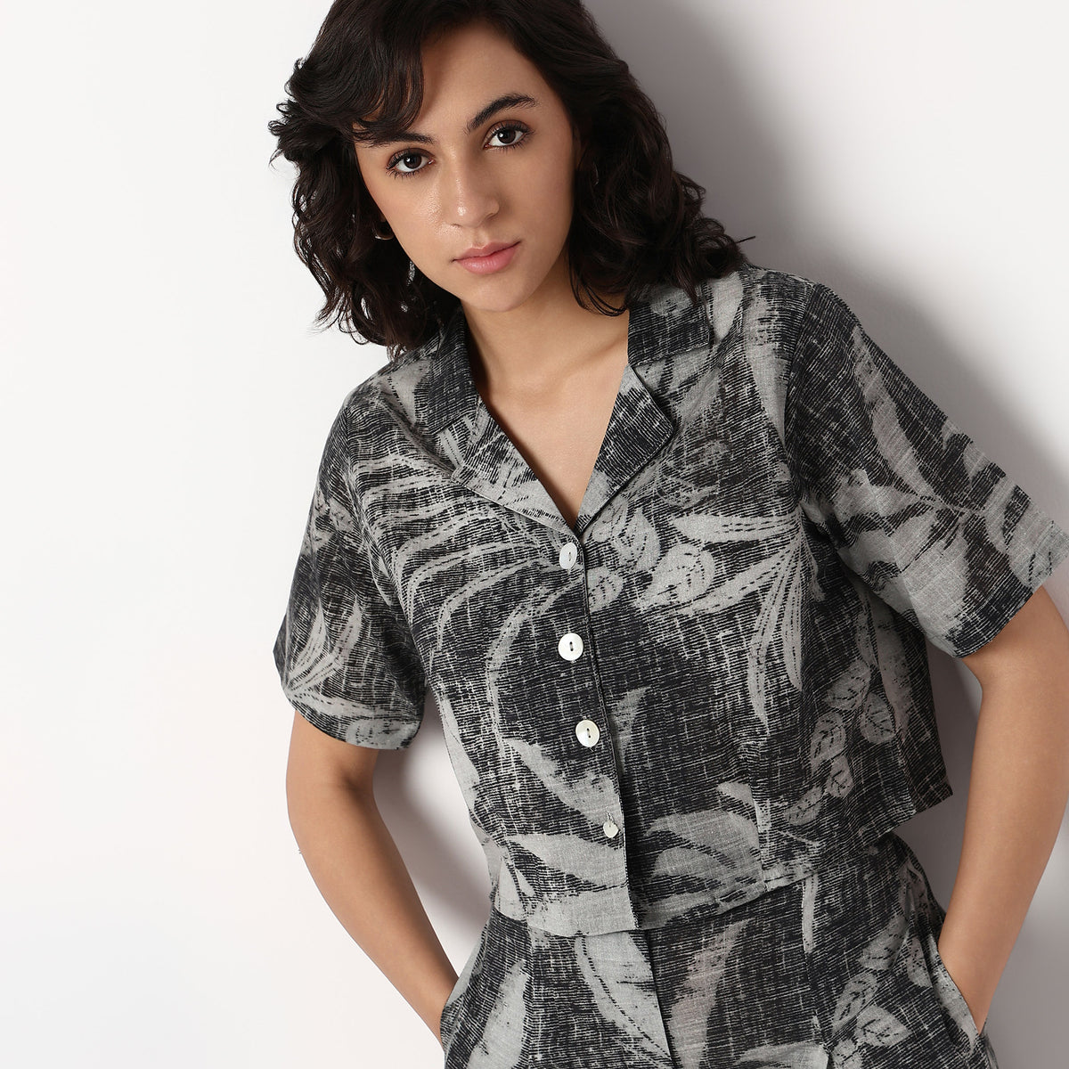 Printed Lapel Collar Straight Crop Top Shirt